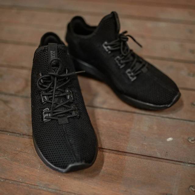 Sepatu Sneakers Knitted Toe Pria Premium Murah - HRCN H 5672