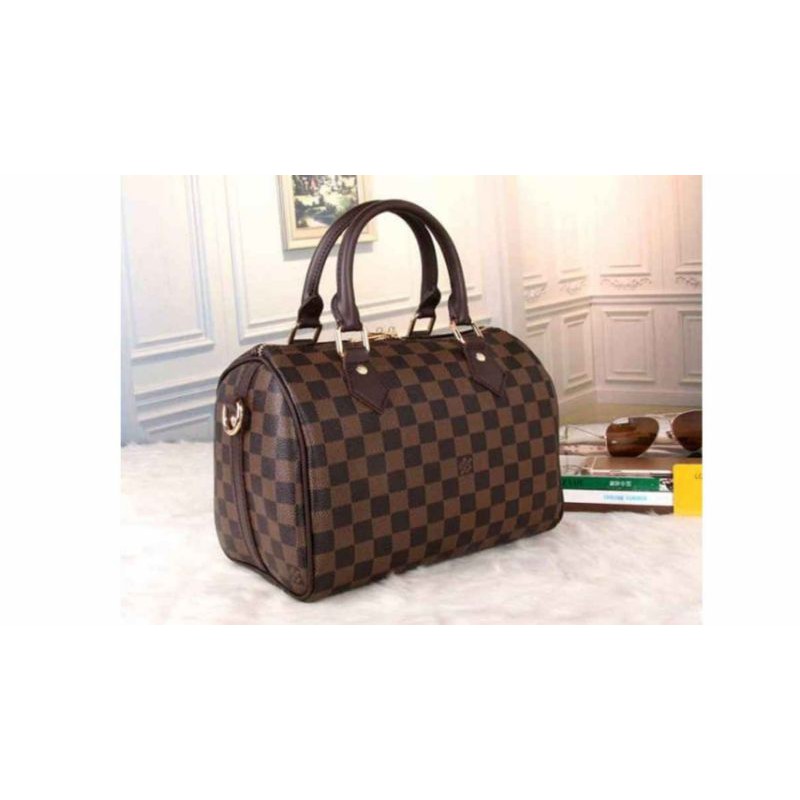 tas Louis Vuitton