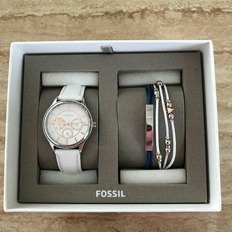 Fossil Watch Women Leather White Authentic Product