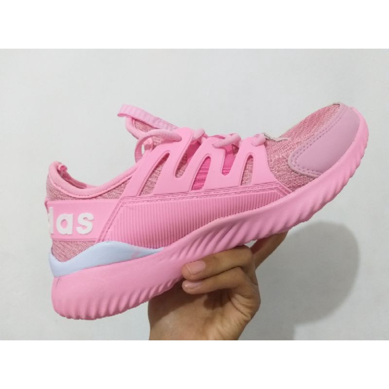 Sepatu Adidas Alphabounce Soft Pink Merah muda Grade Original Sneakers Wanita Sekolah Olahraga Fitnes Gym Zumba Lari Kerja Santai Kado