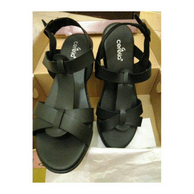 (New) Cerelia wedges size 40