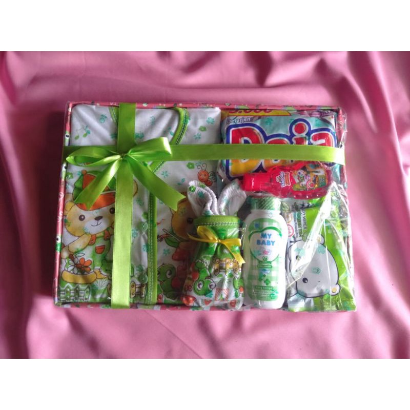 PARSEL BAYI NEW BORN CEWEK/COWOK GIFT BABY KADO BAYI