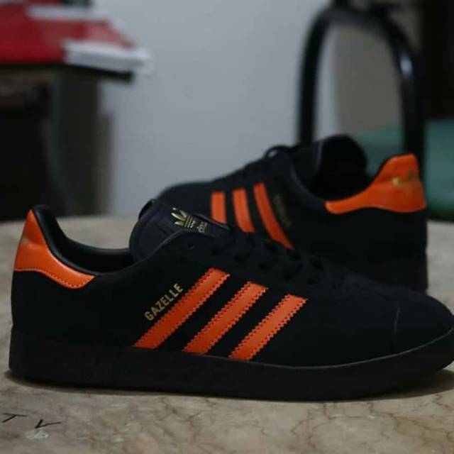 gazelle black and orange