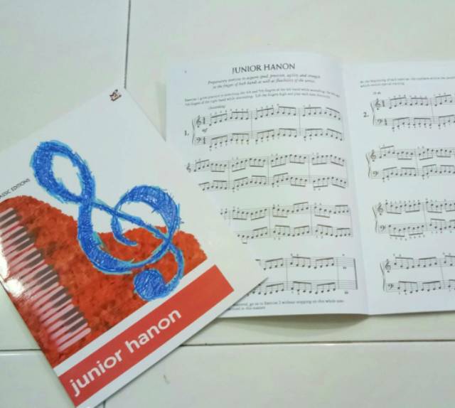 Buku piano Junior Hanon Alfred's Classic Edition piano book cocok untuk latihan jari