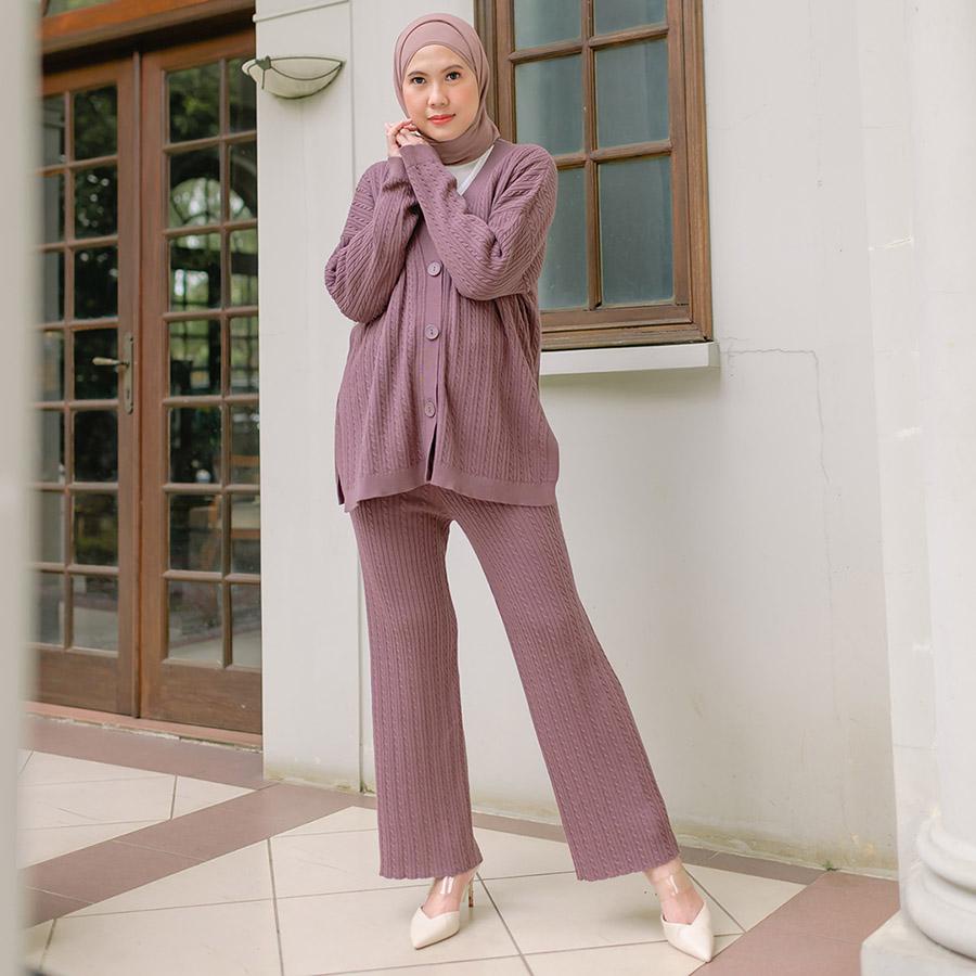 HijabChic x Thatal Sofine Knitt burgundy Pants