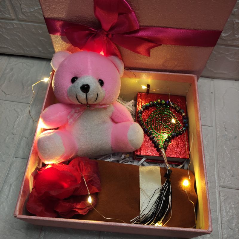 

KADO HADIAH HAMPER QURAN HIJAB LED