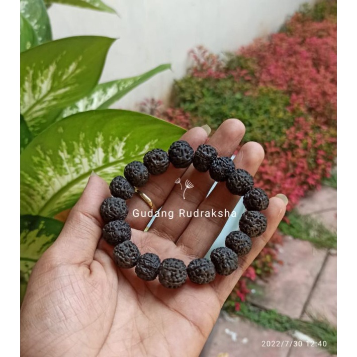 Gelang jenitri hitam