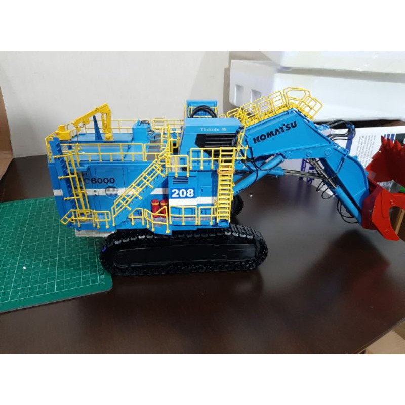 Miniatur Diecast Komatsu Pc8000 Alat Berat Excavator Front Shovel 1 50 Original Shopee Indonesia