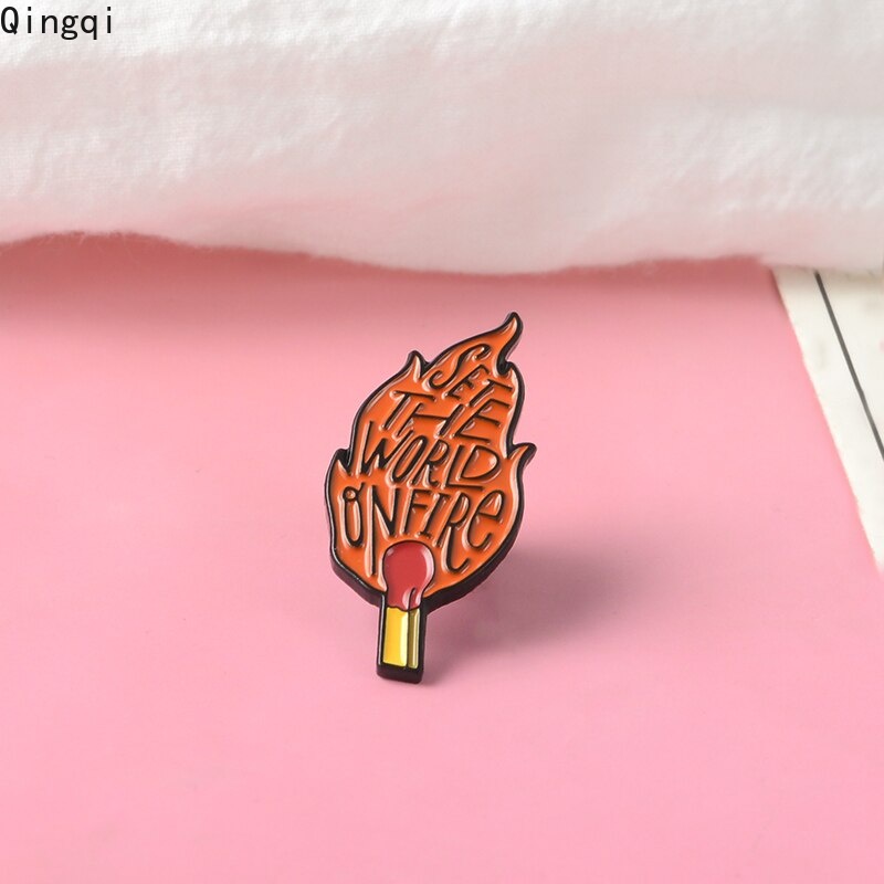 Set Bros Pin Enamel Desain Korek Api Dunia Gaya Rock Untuk Hadiah