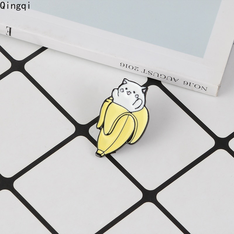 Pin Bros Lencana Enamel Bentuk Kartun Hewan Kucing Pisang Kawaii Untuk Hadiah Anak