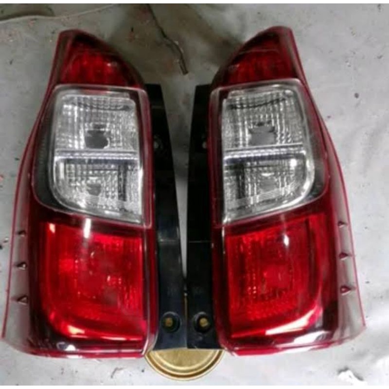 stoplamp avanza 2016