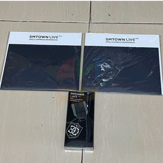 READY STOCK SMTOWN LIVE 2022 SMCU EXPRESS MD (Passport, AR Ticket, 4x6 Photo&Postcard, Emblem Badge)