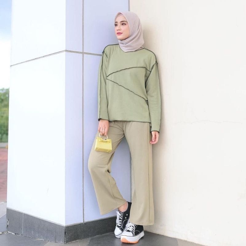 BEFAST - ZEC OOTD Wanita Atasan HOUYU / Zigzag Top Rib / Blouse Wanita Trend 2021 / Atasan Wanita Unik Kekinian / Blouse Rajut Bahan Adem