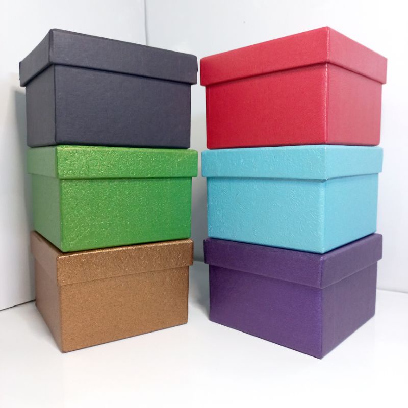 

Kotak Kado 10 x 10 x 7cm