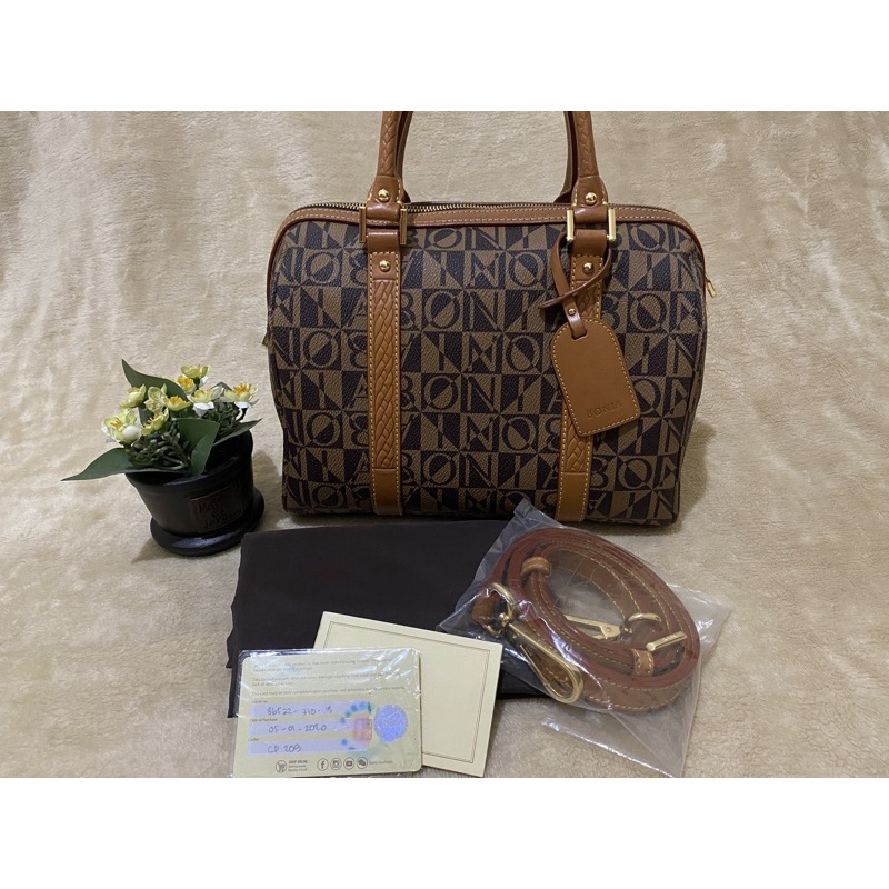 preloved speedy bonia size M