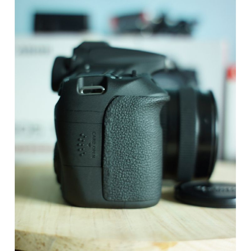 Canon 70D Lensa Fix 50mm f1. 4 USM