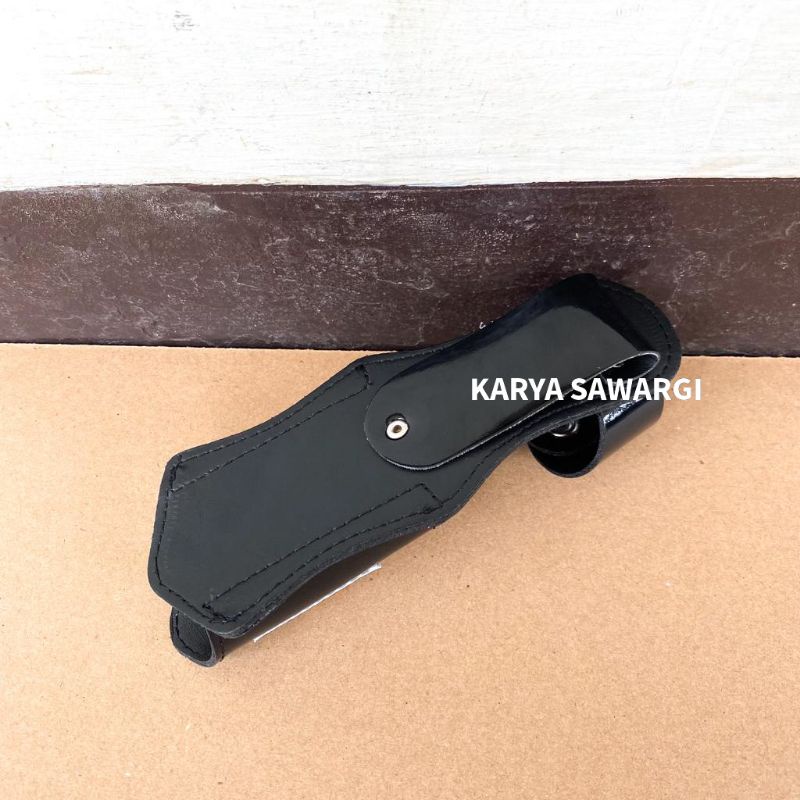 Sarung tempat tongkat pentungan kulit kilap satpam