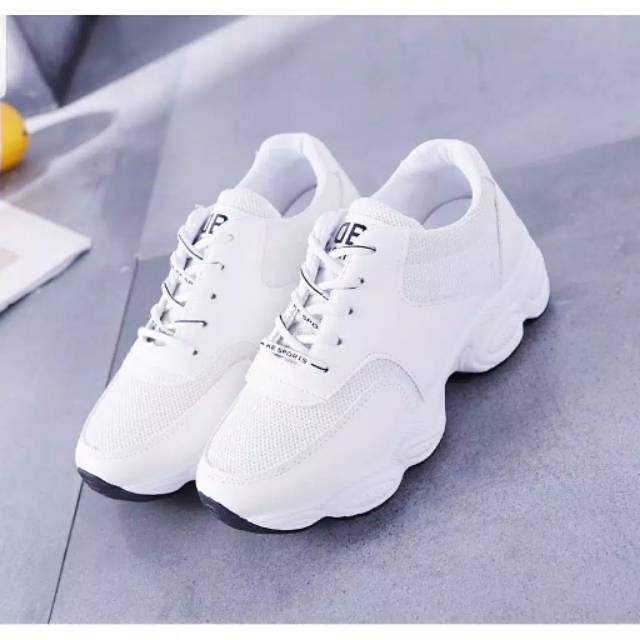 SNEAKER WANITA KOREA CANTIK