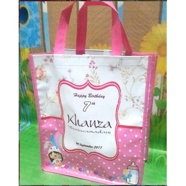 

TAS ULTAH MIKA BENTO CUSTOM UK 25x18x20 (PxLxT)