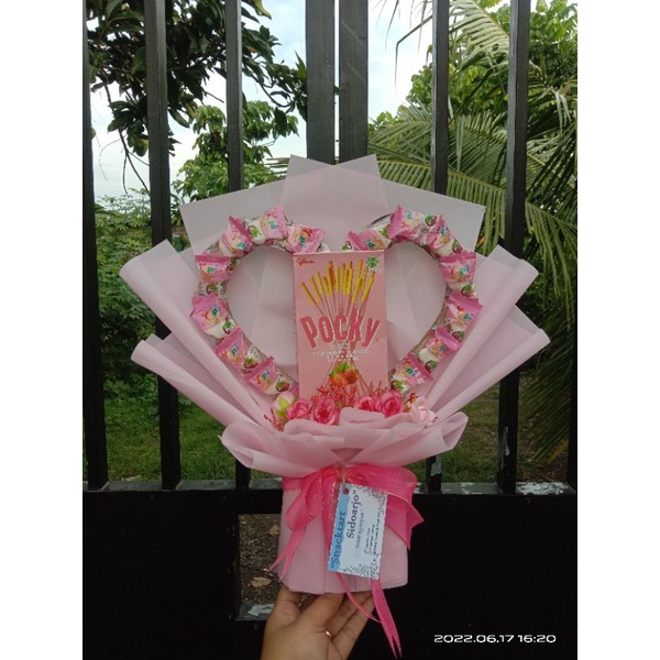 Bucket Pocky love versi minimalis