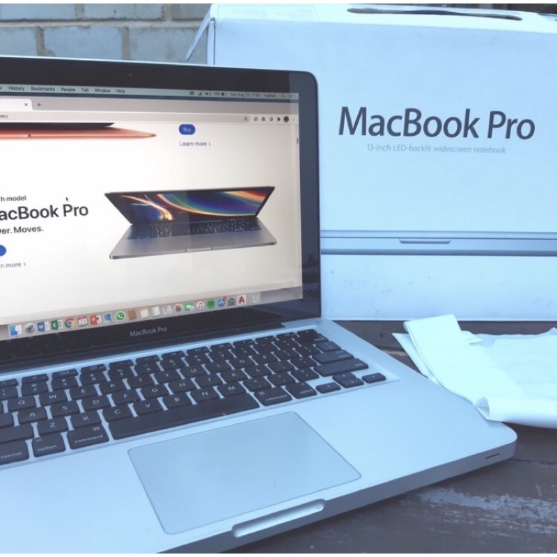 OBRAL ..MACBOOK PRO 13 INCH MID 2010 .. RAM 4GB ..SSD