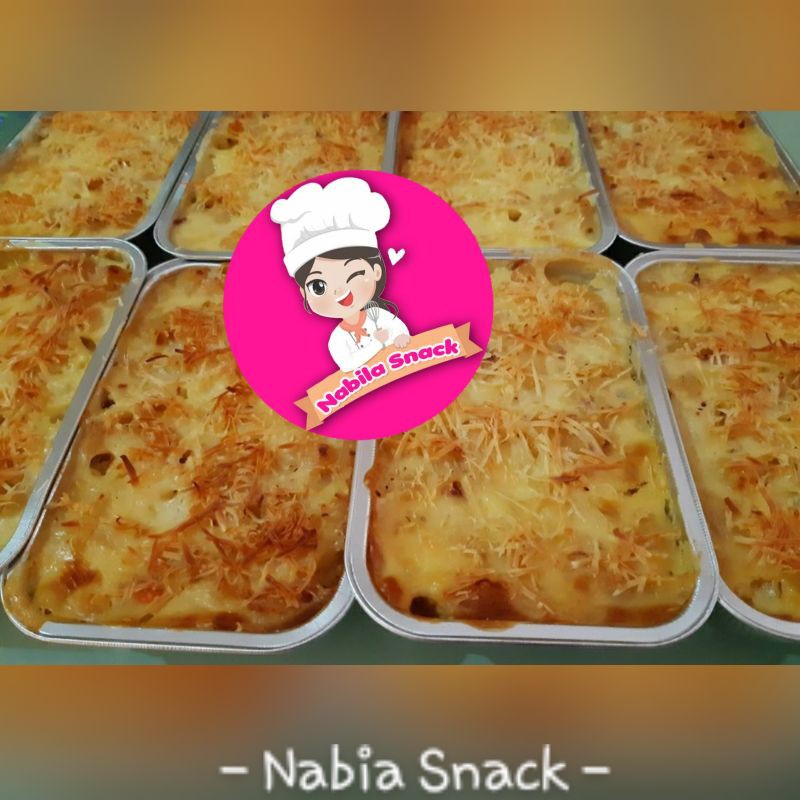 

makaroni sechutel dengan saus brulee free saus dan sendok