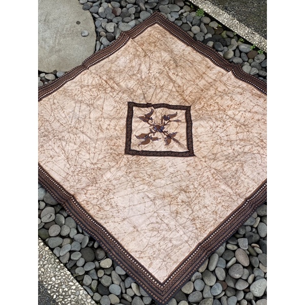 UDENG LEMBARAN BATIK SEMI TULIS BUSANA BALI