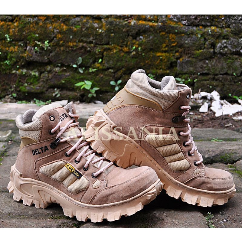 SEPATU BOOTS DELTA CREM MODEL PENDEK TERBARU UJUNG BESI