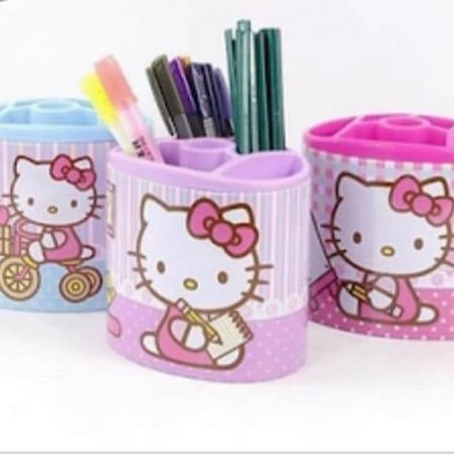 

Tempat pinsil kaleng Hello Kitty T322335