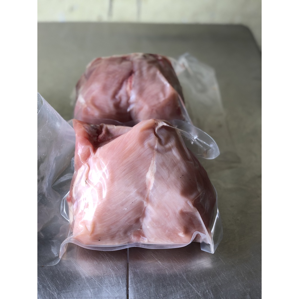 

Boneless Dada Ayam Fillet Dada 1kg 1 Kg