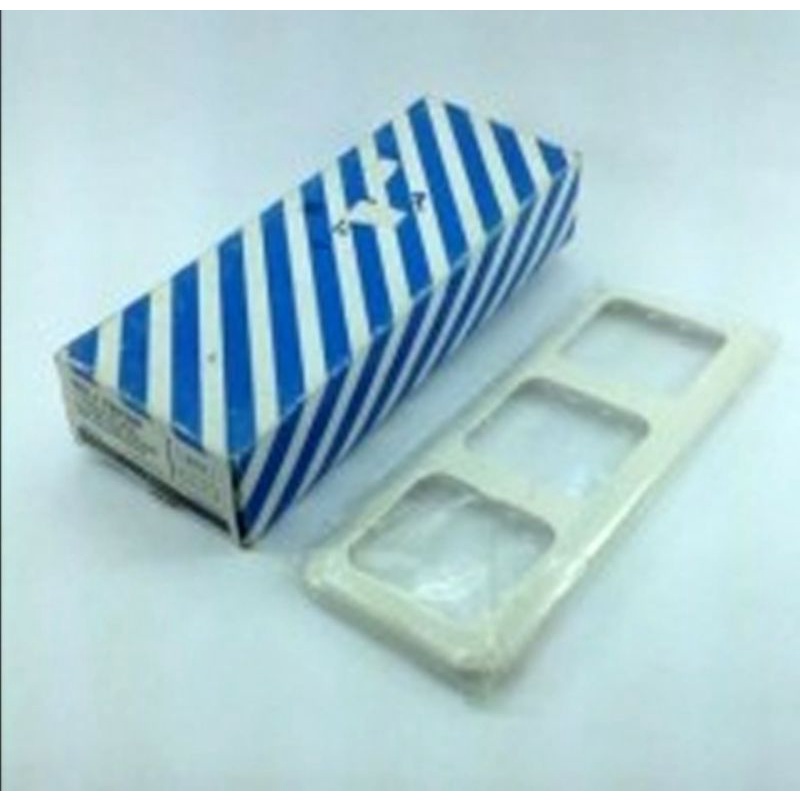 panasonic WEJ7823W frame 3 gang untuk saklar/stopkontak