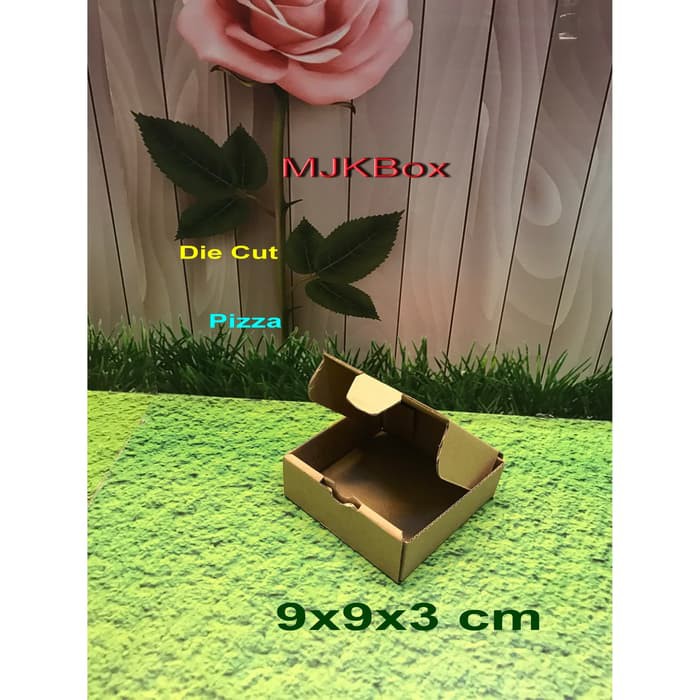 

SALE kardus/karton/box uk. 9x9x3 cm,,Die Cut....