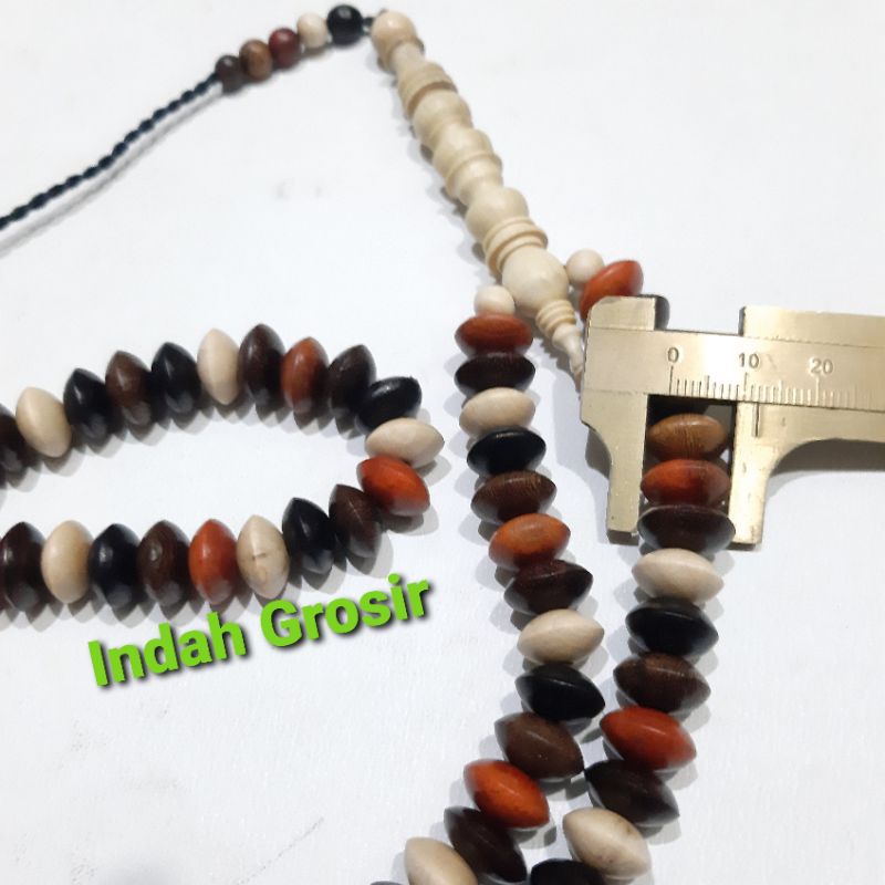 Tasbih Kayu Gepeng Combinasi 5 Jenis Kayu 99butir 12mm Asli 100%