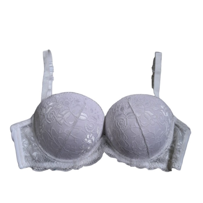 Bra Valege White Lace Halfcup Label
