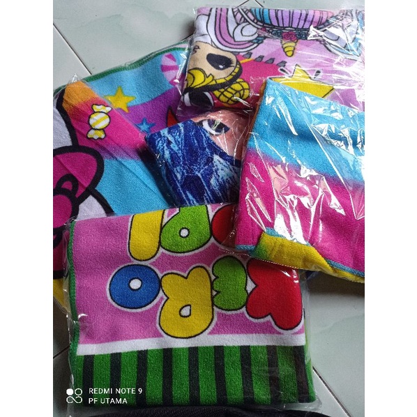 Handuk Karakter Dewasa