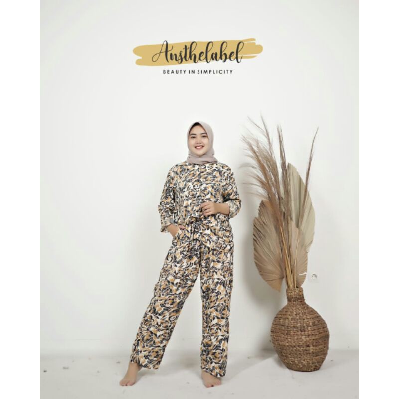 

Anssleepwear one set
