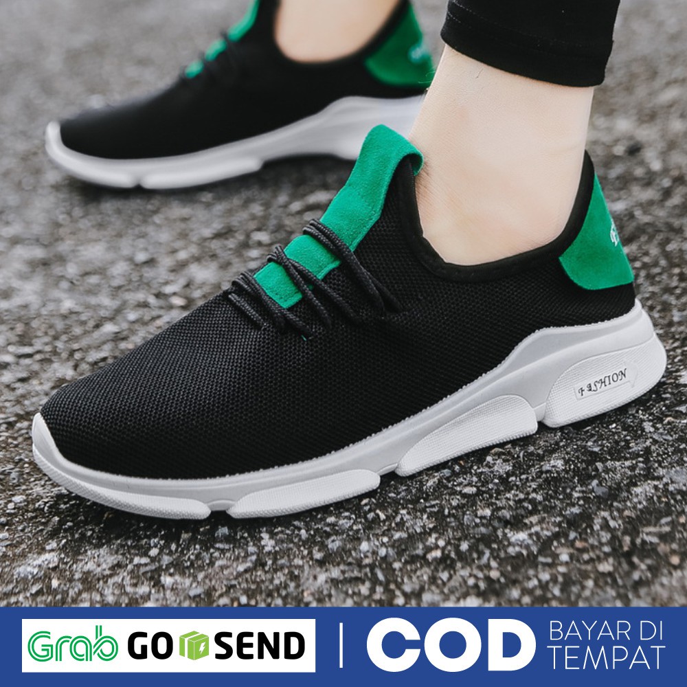 Highland Sepatu Pria Hitam Sneakers Cowok Import Kasual Sepatu Running Lentur Ringan Sepatu Olahraga Murah KSP102