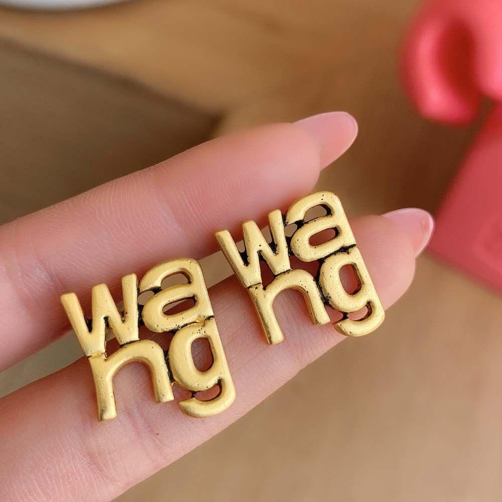 Mxbeauty Anting Wanita Lucu Indah Warna Emas Wang Huruf Kepribadian Vintage Stud Earrings