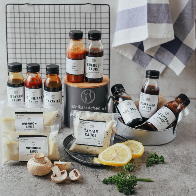 

Nika's Kitchen Halal Sauce