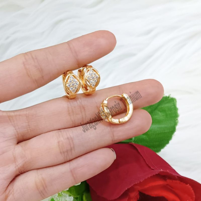 Anting Titanium Jepit Full Mata Elegant Super Cantik Anti Karat