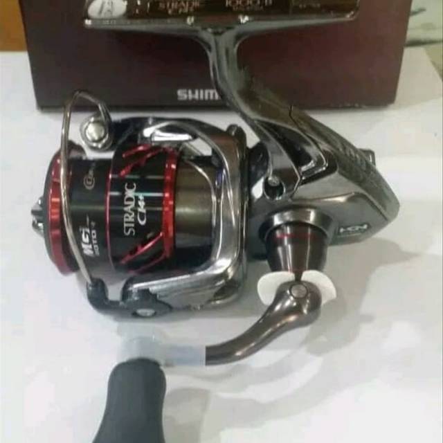 Reel shimano stradic C14 1000