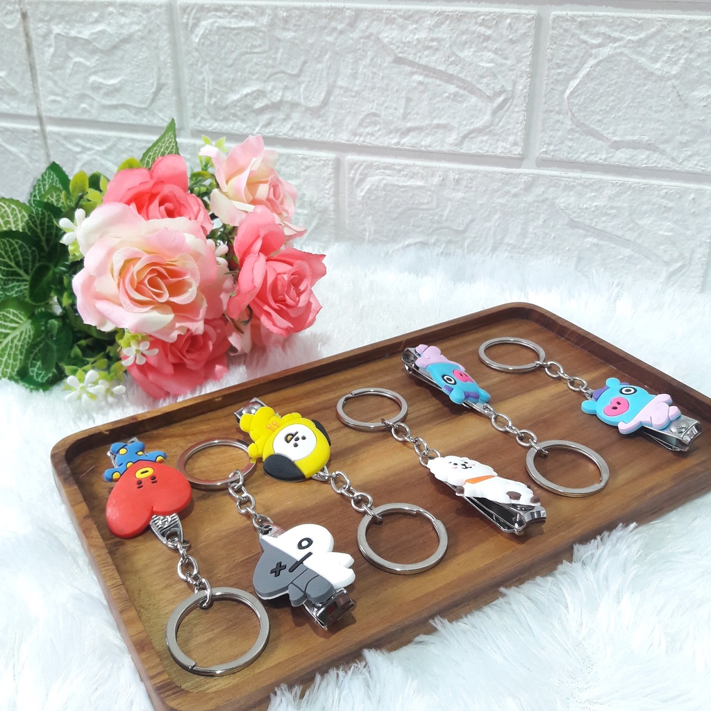 1307 [Grosir] @12pcs gantungan kunci gunting kuku + KPOP - BTS / Key chain BT21