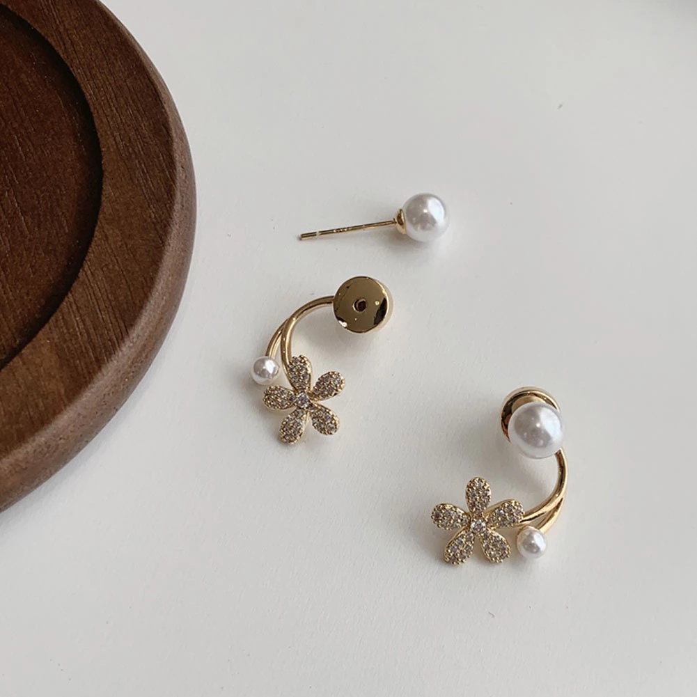 Anting Stud Desain Bunga Aksen Mutiara Imitasi Bahan Zirkon Gaya Korea Untuk Wanita