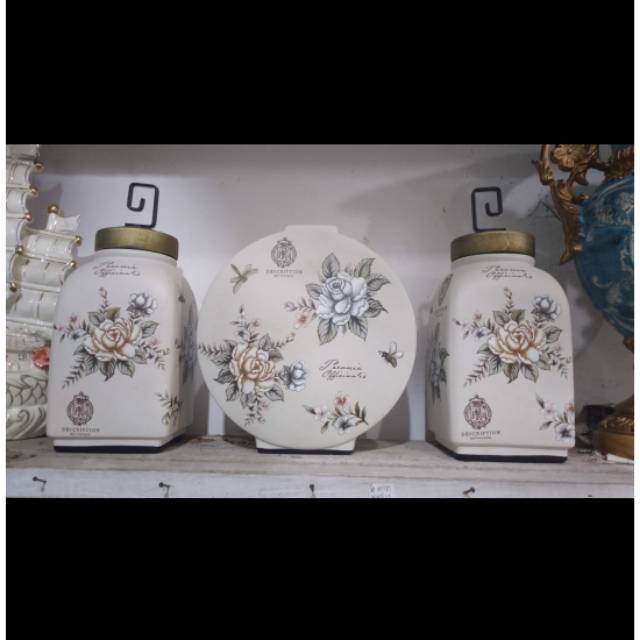 PAJANGAN KERAMIK IMPORT HIASAN LEMARI