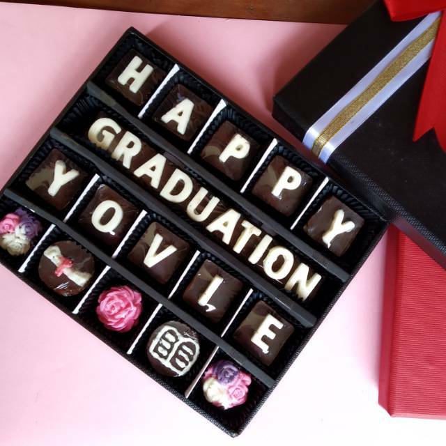 

Kado Wisuda Unik Coklat Gift Graduation