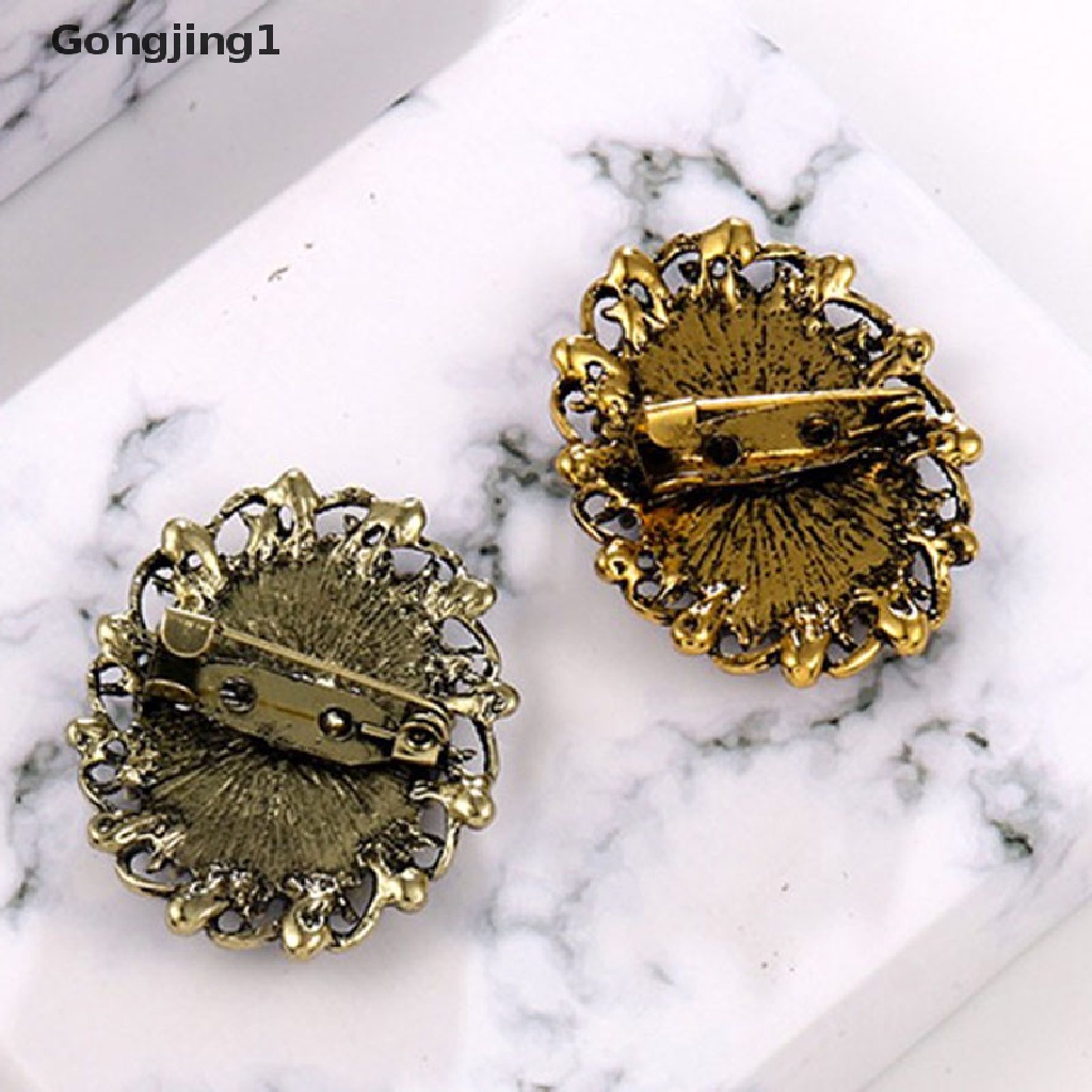 Gongjing1 Bros Pin Bentuk Patung Kepala Aksen Berlian Imitasi Gaya Gothic / Vintage Untuk Wanita