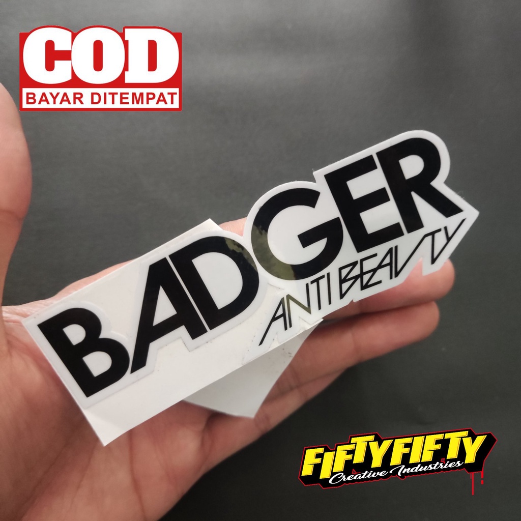 Stiker Print Cut Stiker BRAND DISTRO BADGER Printing Laminasi Glossy Tahan Air Stiker Motor Mobil Helm Sudah Membentuk Pola Desain