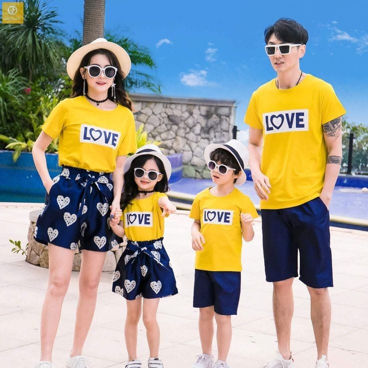 MYSTIQUE.ID-BAJU KAOS KELUARGA LOVE HEART FAMILY SQUARE T-SHIRT LUCU DAN AESTHETIC