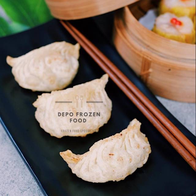 

GYOZA AYAM / SIOMAY / WONTON / CAKWE / PAO / FROZEN / DIMSUM / BAKPAO / BAKPAU / HALAL