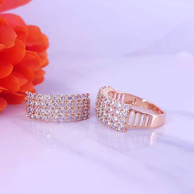 Cincin Berlian Replika